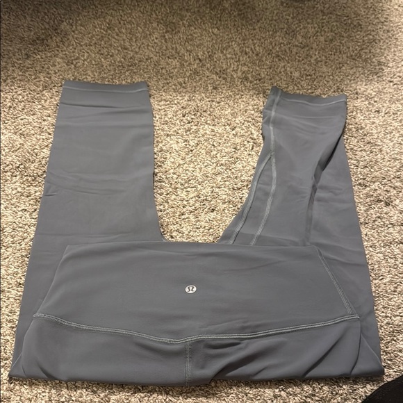 Lululemon 21” align leggings - Picture 4 of 5